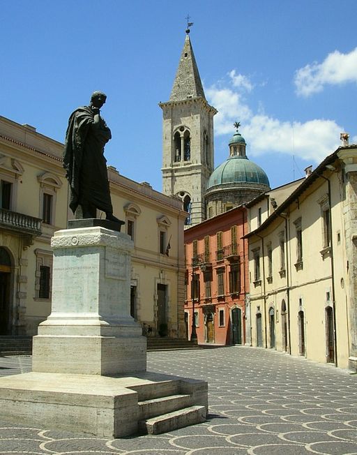 Statue of Ovid in Sulmona, Italy, his birthplace. Image from Wikimedia Commons.